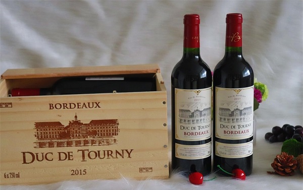 開紅酒店如何提高業績？